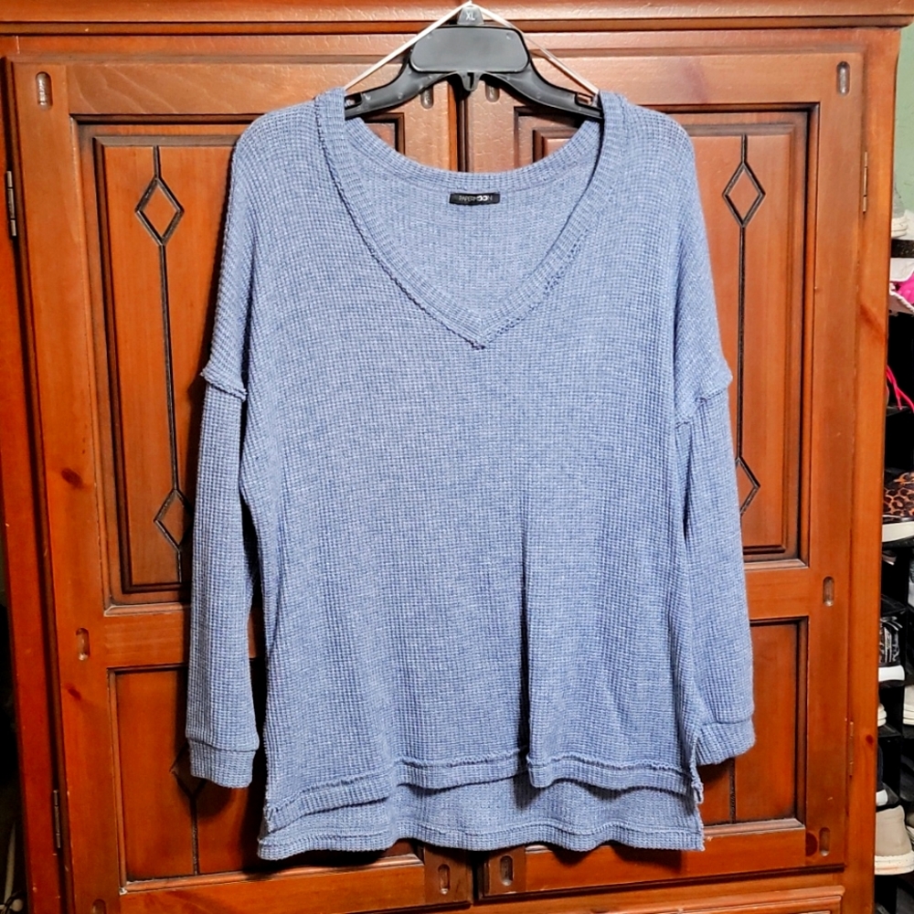 Womens Papermoon Blue V-neck thermal long sleeve top, sz Med